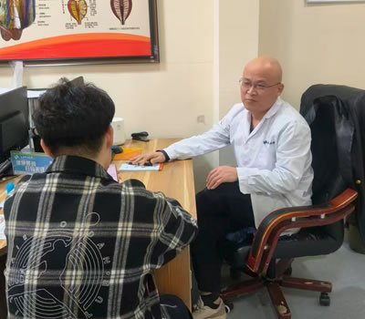 宝鸡市|男科医师高朋磊：守护男性健康，专业男科诊疗